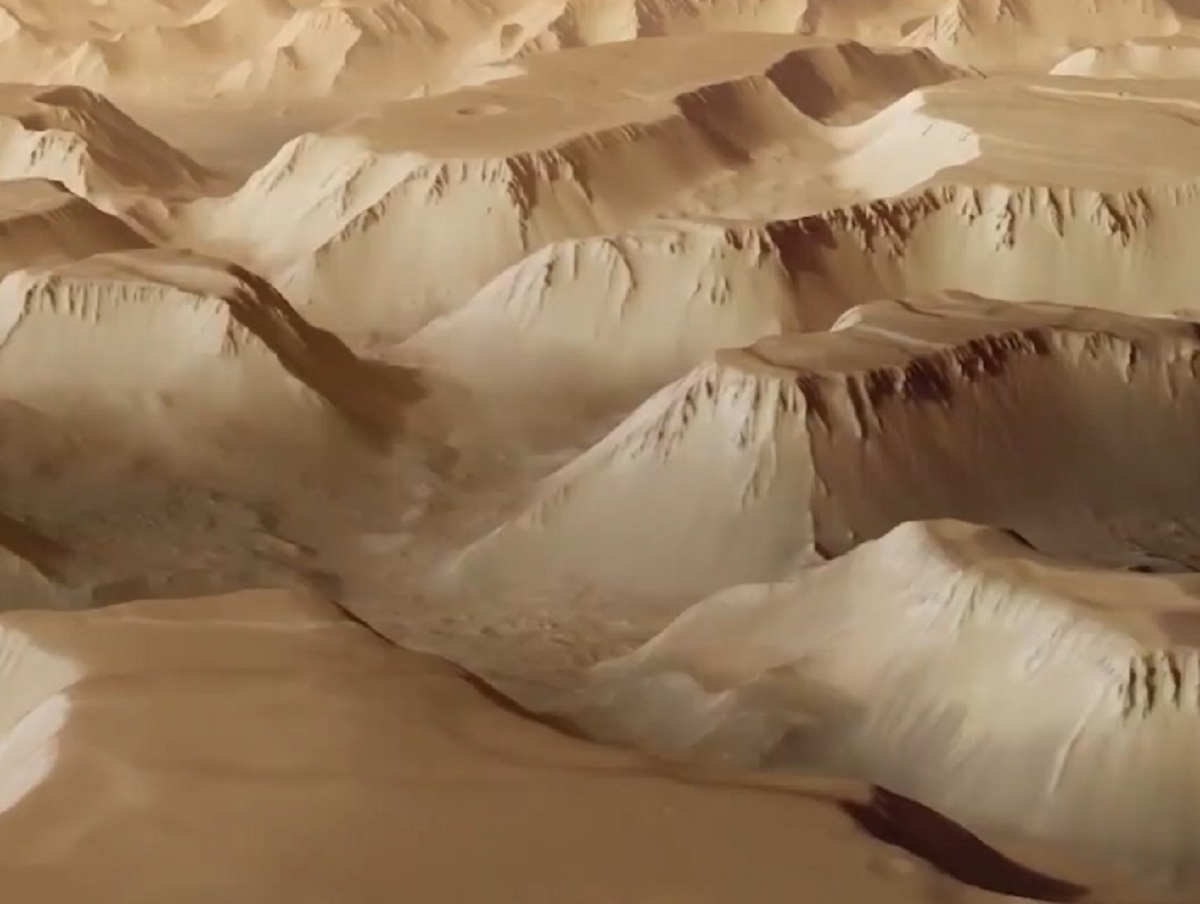 Ученые показали на видео Марс с высоты птичьего полёта
