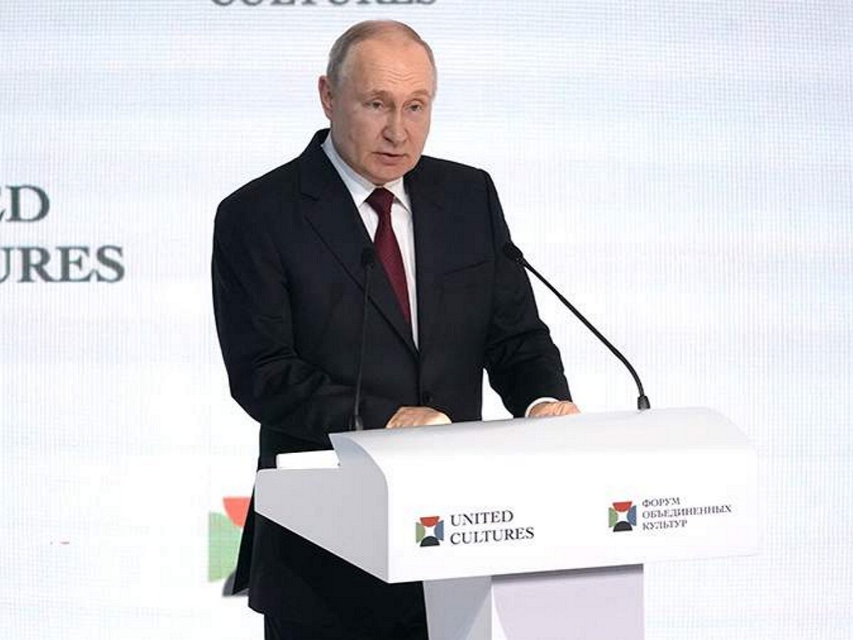«Голова, чтобы думать»: Путин дал оценку критикующим СВО артистам