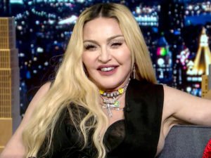 Мадонна сразила всех хейтеров пикантными фото с омолаживающей ретушью