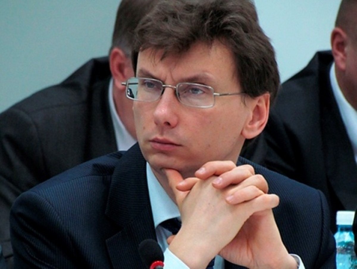 Российский министр с доходом в 4,8 млн рублей предложил не повышать учителям зарплату
