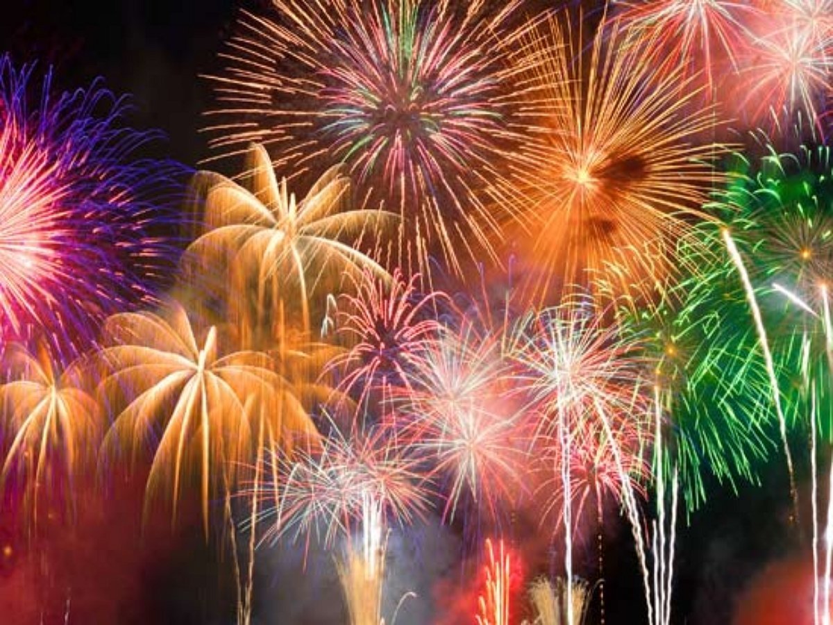 Авария на шоссе спровоцировала шоу фейерверков