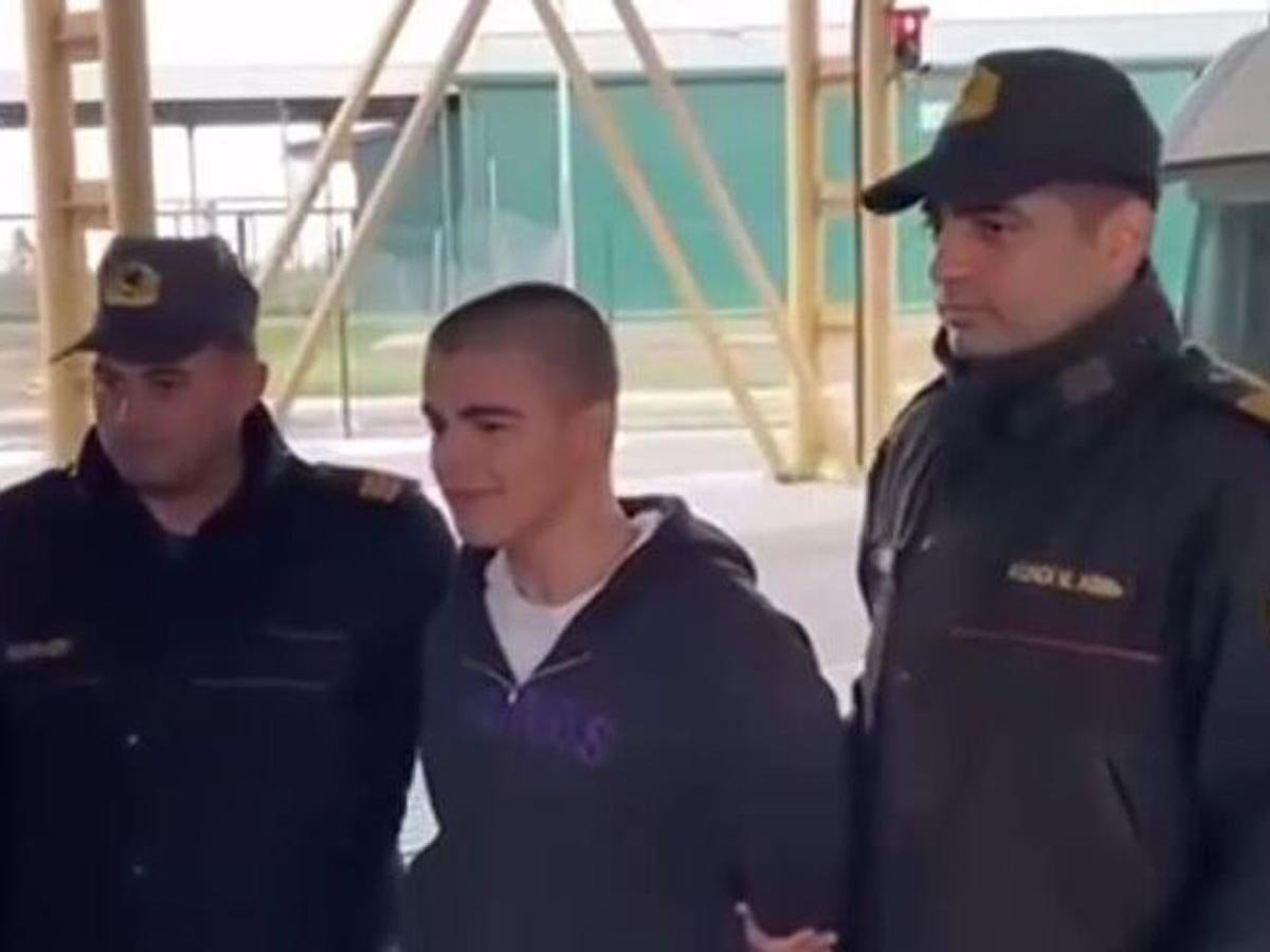 Власти Азербайджана выдали России обвиняемого в избиениях прохожих в Петербурге