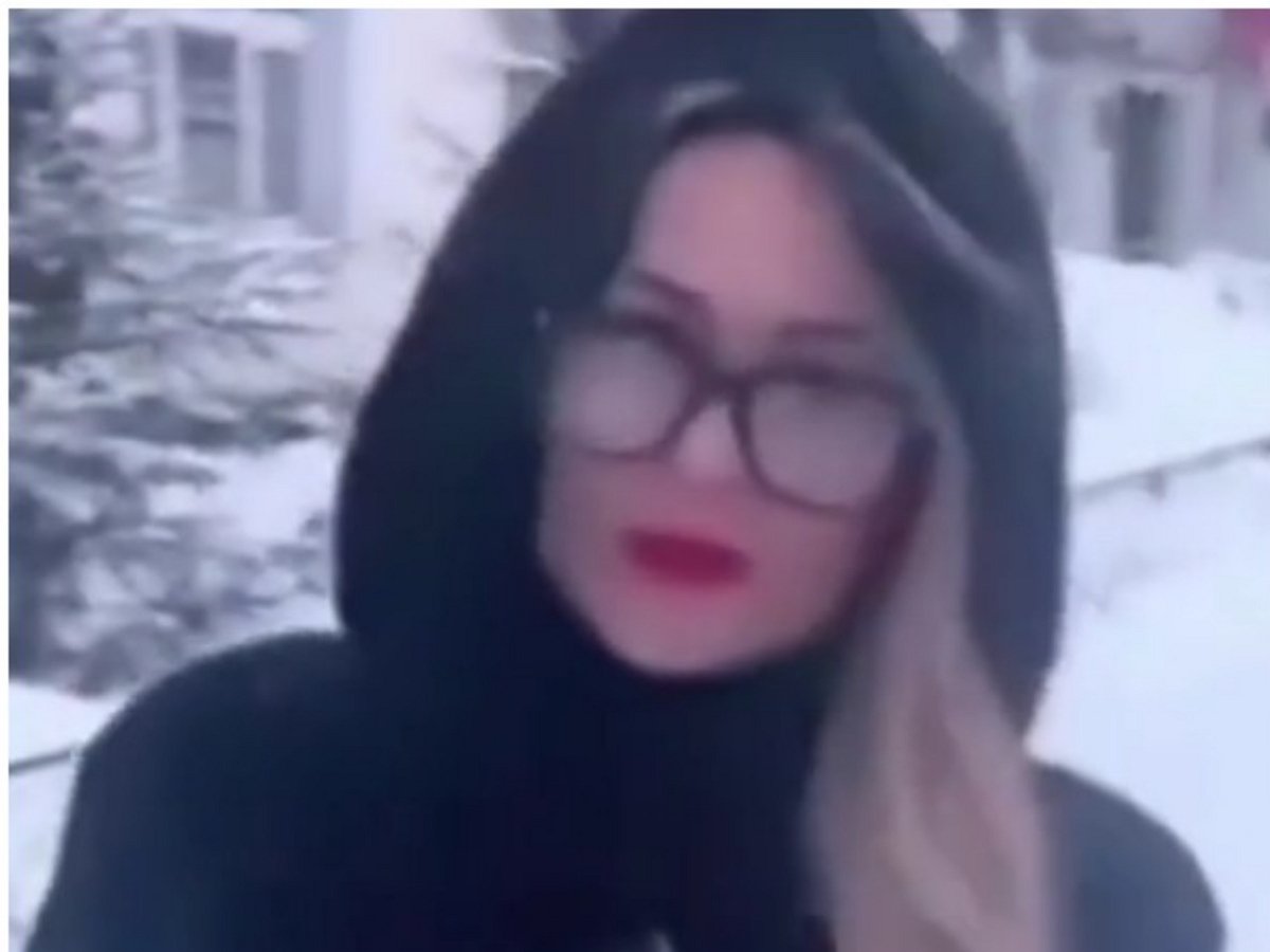 Пранкер разыграл женщину на улице и еле унес ноги