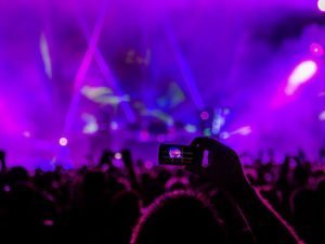 Песни российских исполнителей