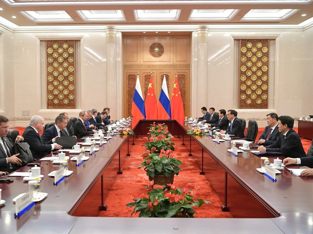 «Путин почувствовал неладное»: Кремль отправил 20 человек в Пекин договариваться с Китаем