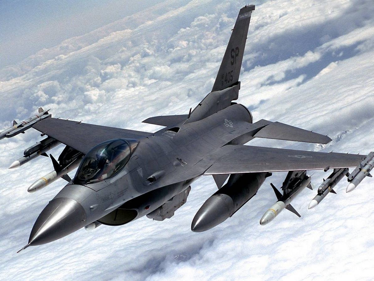 F-16,