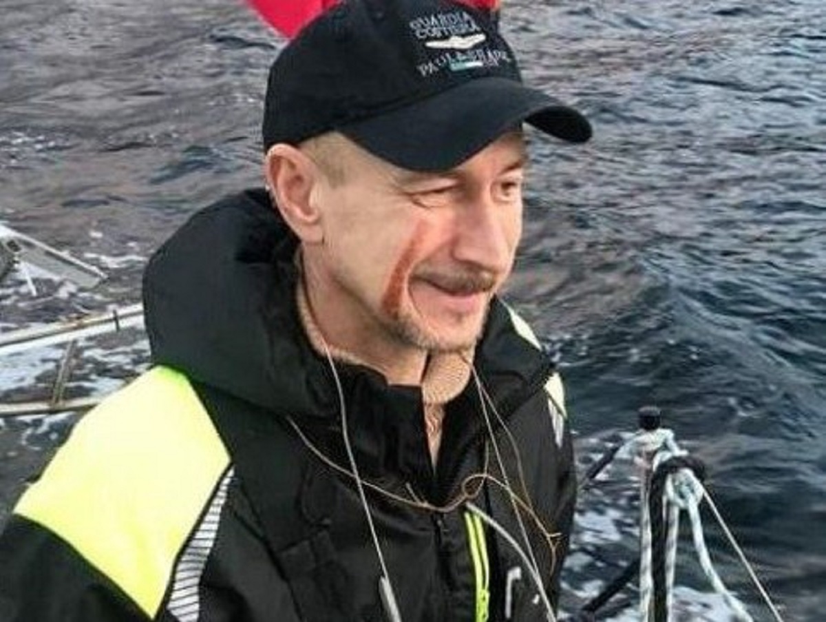 Яхта российского путешественника Романа Титова разбилась у берегов Шотландии