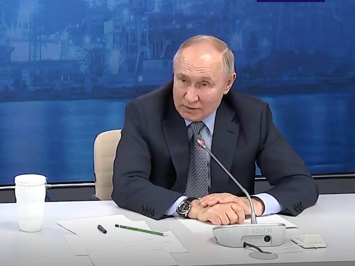 Путин впервые прокомментировал крушение Ил-76 над Белгородом