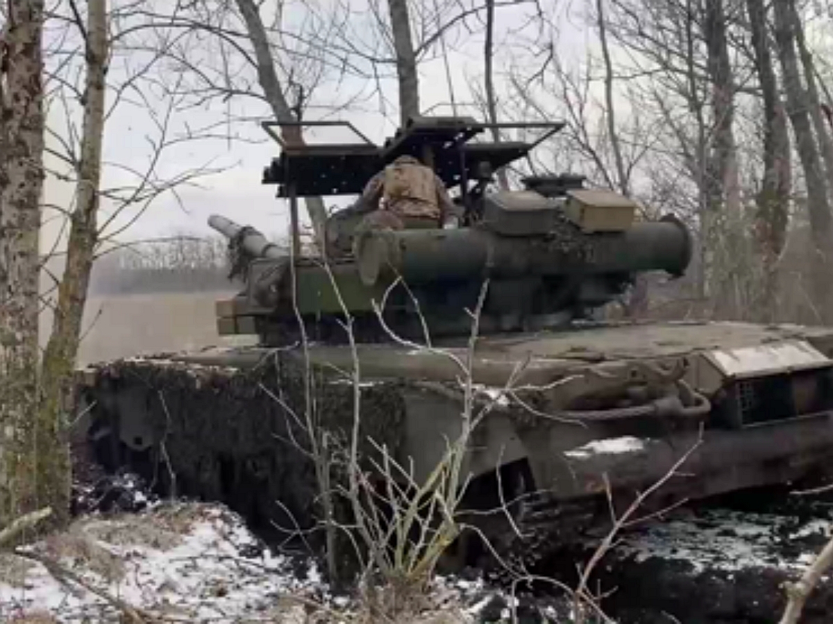 ВС РФ прорвали оборону ВСУ под Купянском: опубликовано видео танкового удара ВС РФ