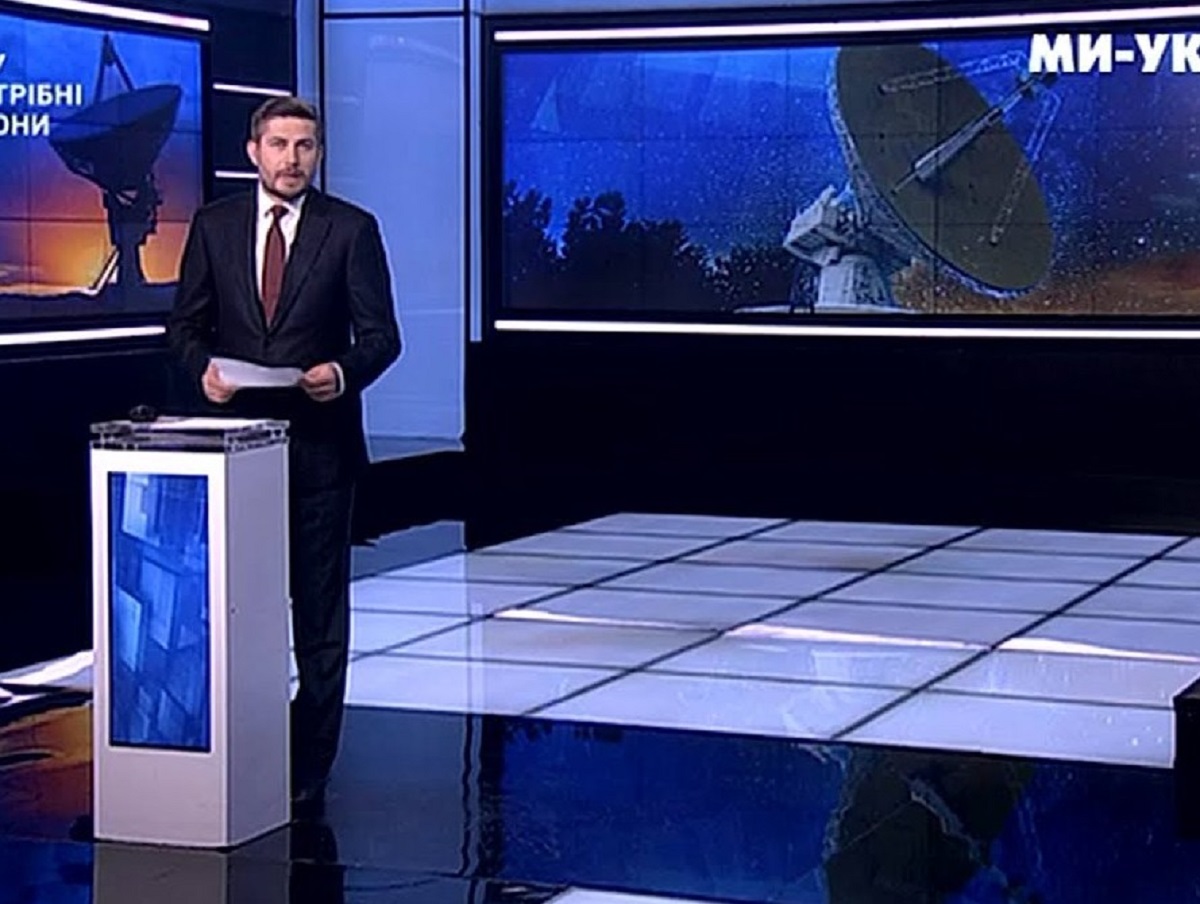 Украинский телеканал в прямом эфире показал карту России с Крымом