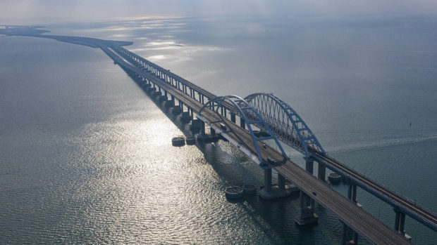 СМИ: Киев готовит в мае комбинированную атаку на Крымский мост