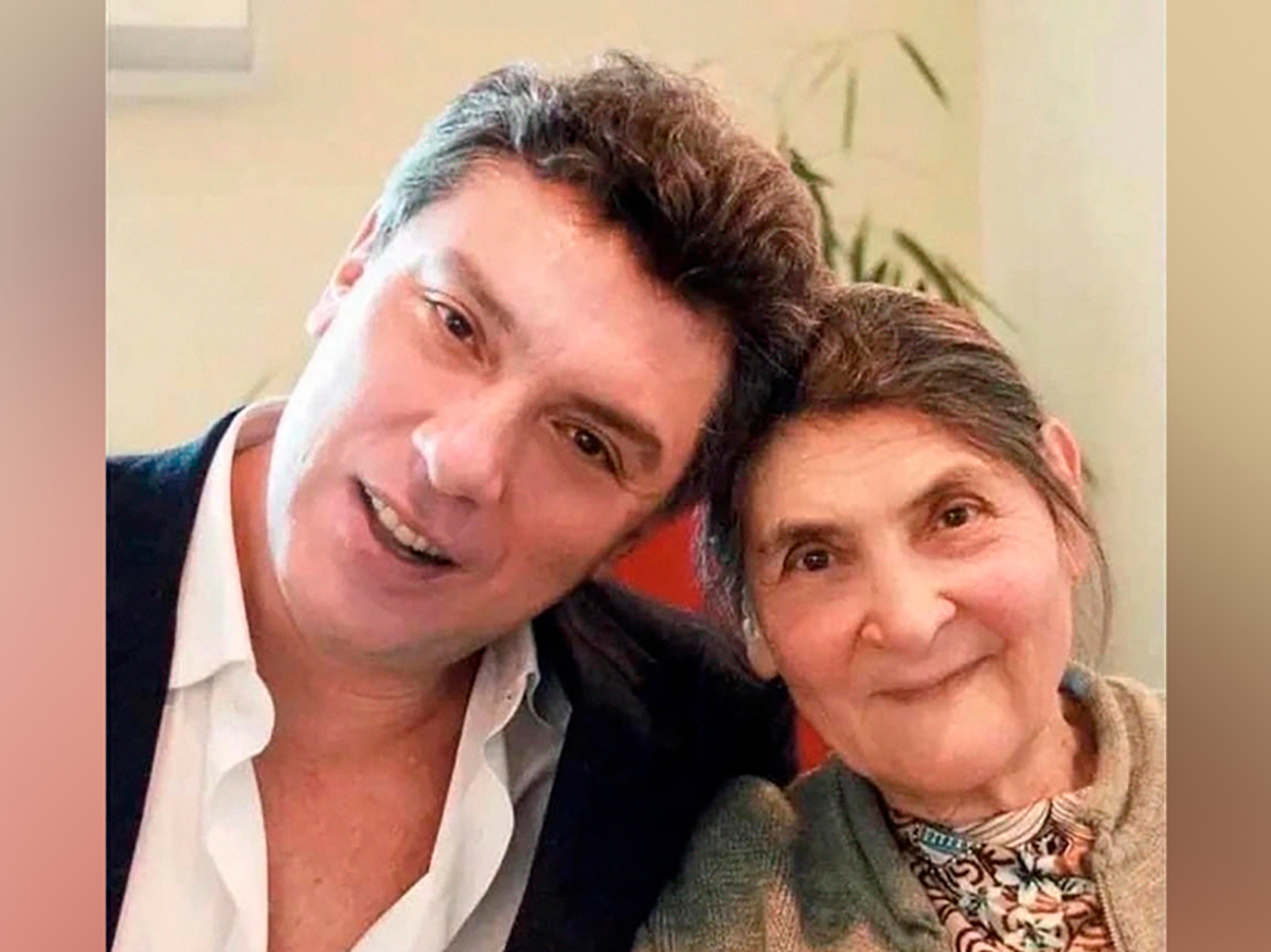 Мать Немцова