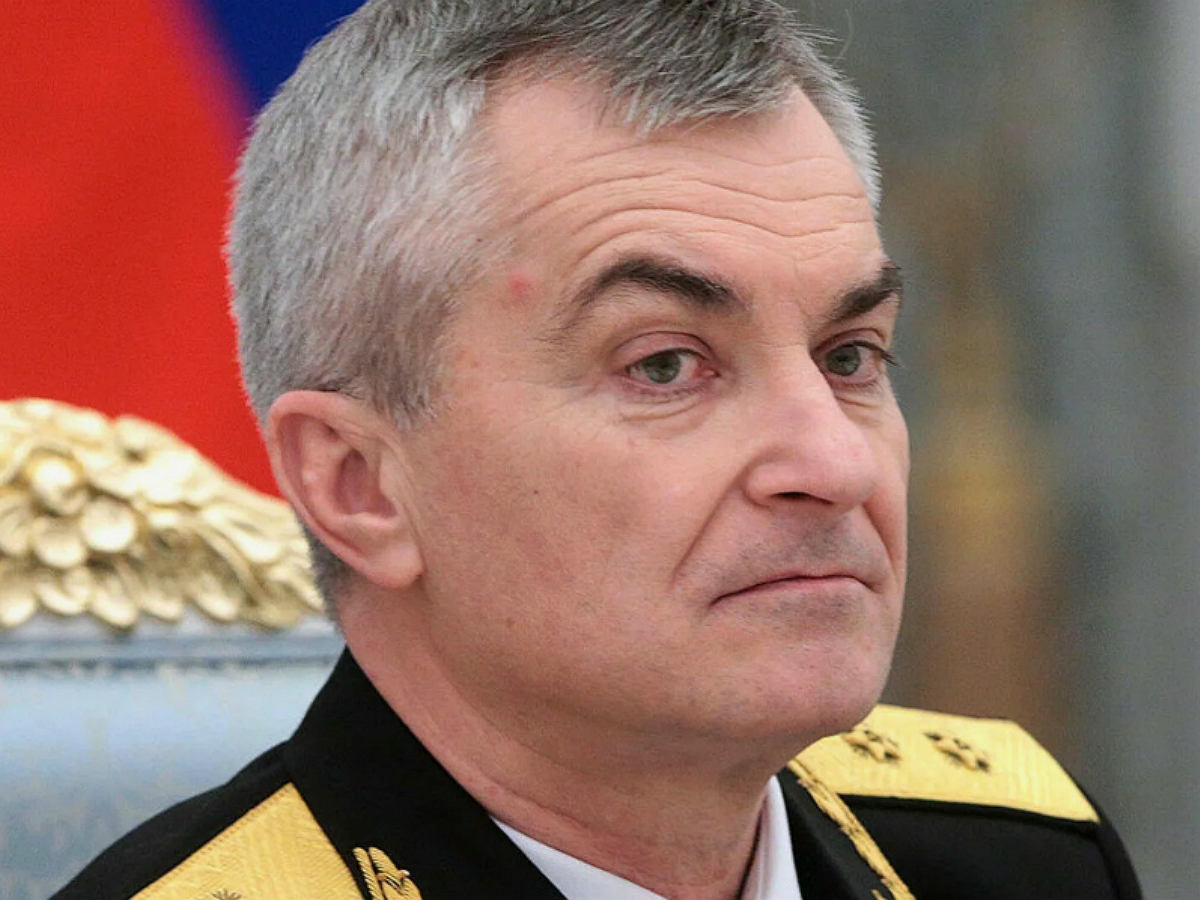 В России сняли с должности командующего ЧФ ВМФ России Соколова