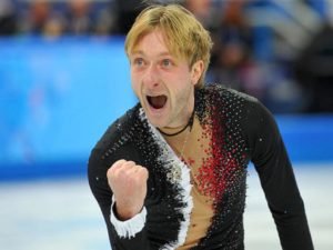 Mash: в новом Ледовом центре Плющенко под снегом обрушилась крыша