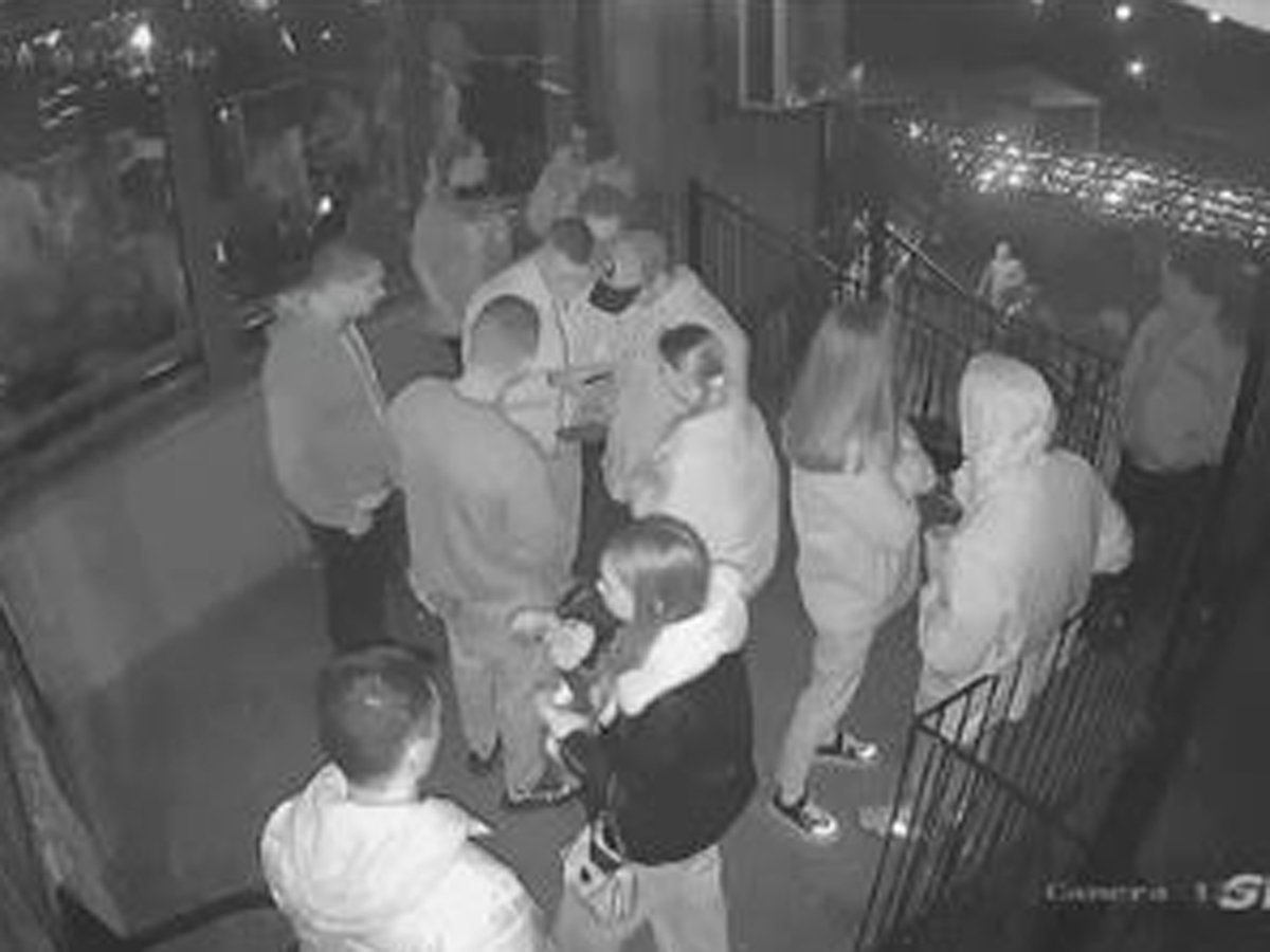 Разборка бойцов в Крыму в кафе