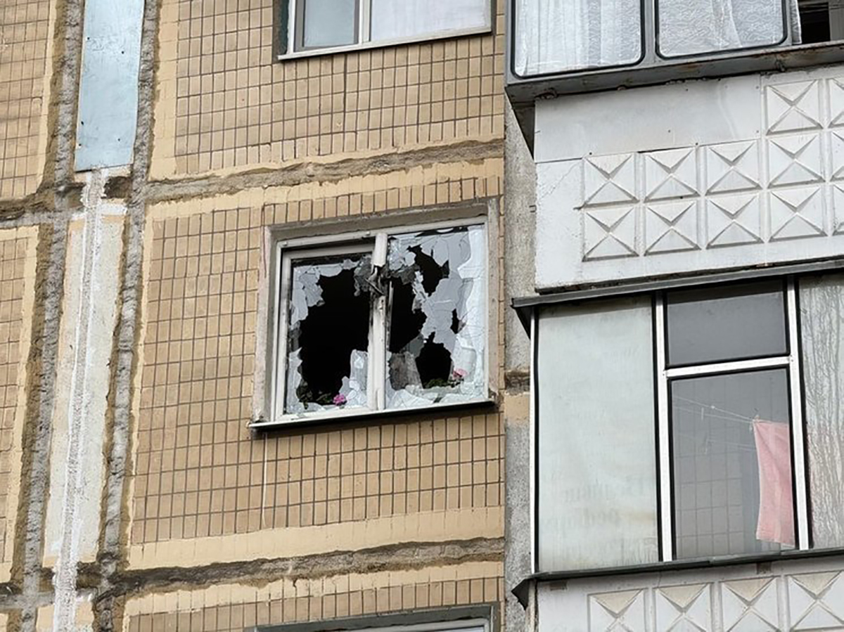 В Белгороде БПЛА ВСУ влетел в многоэтажку: есть жертвы