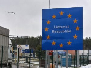 Литовская таможня задержала первый автомобиль с российскими номерами