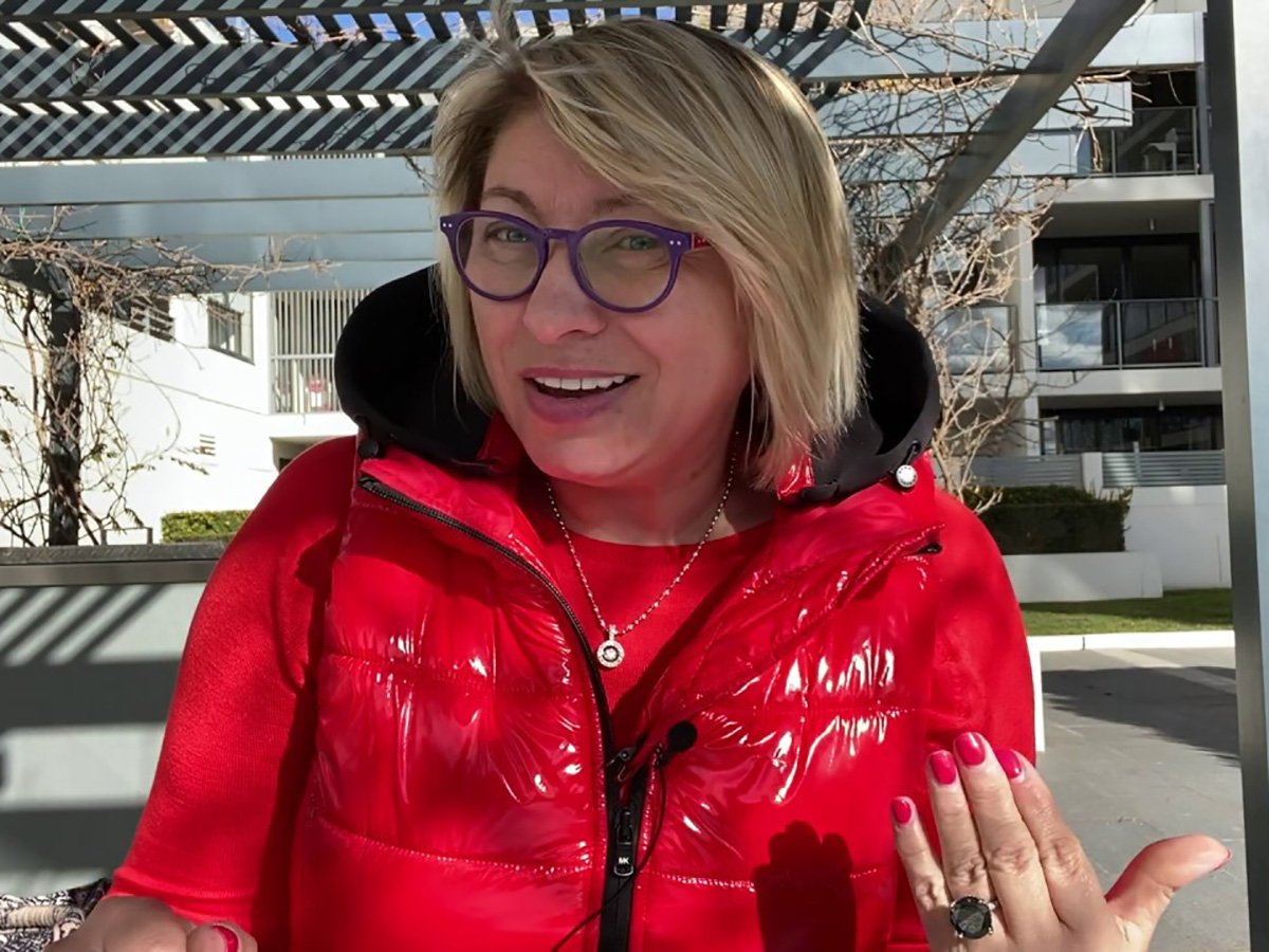 Анжела Перл