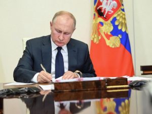 Путин подписал закон о запрете рекламы у иноагентов