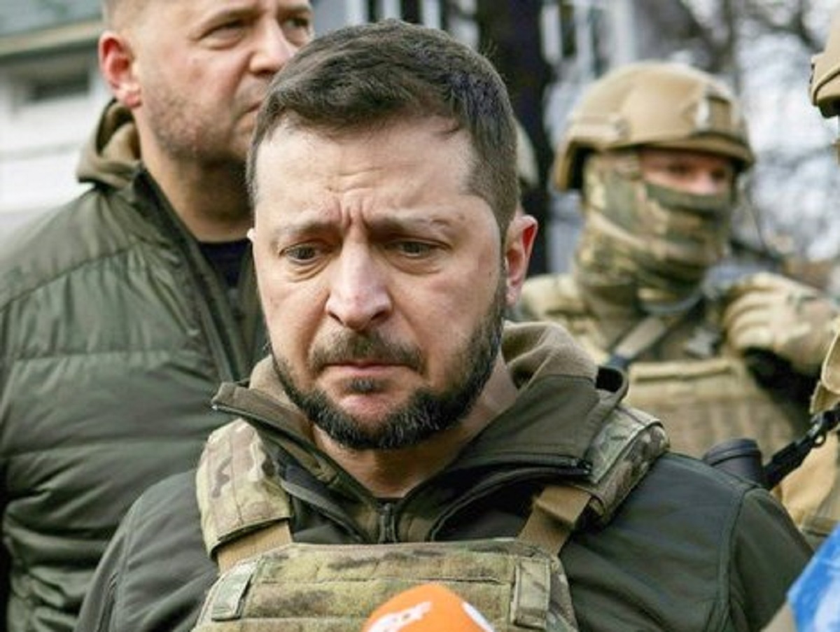 «Реальные боевые командиры»: Зеленский устроил кадровую чистку в рядах ВСУ