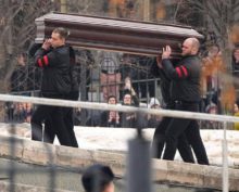 В Москве похоронили Алексея Навального: появились кадры из храма
