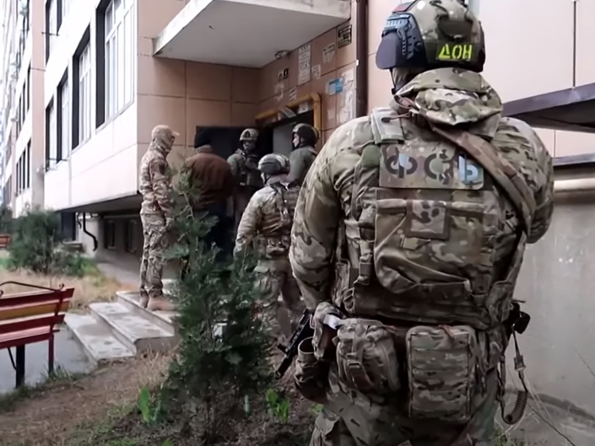 ФСБ: задержанные в Дагестане боевики подозреваются в финансировании террористов «Крокуса»
