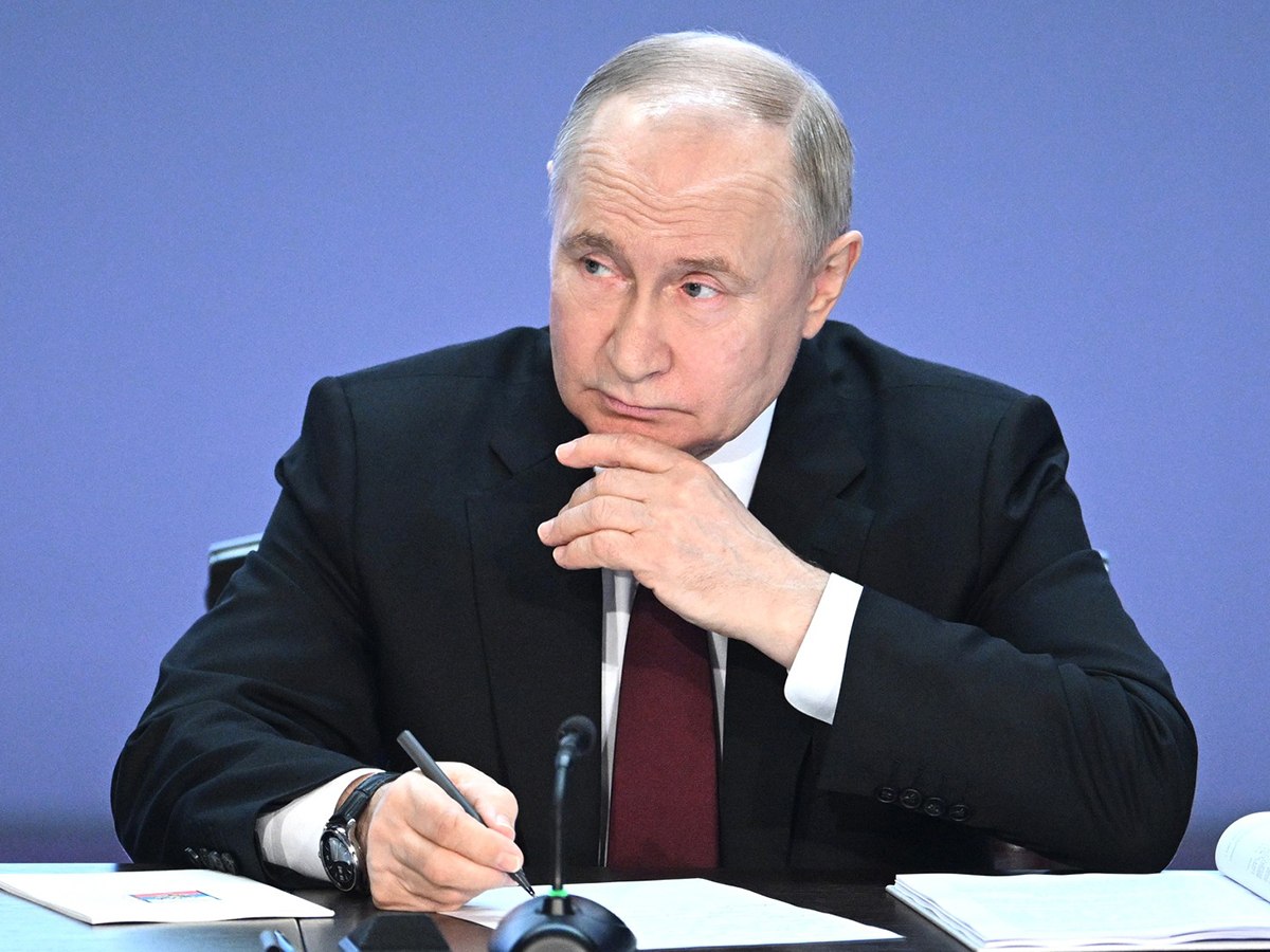 Путин предложил построить мост между Сахалином и материковой Россией: его стоимость зашкаливает