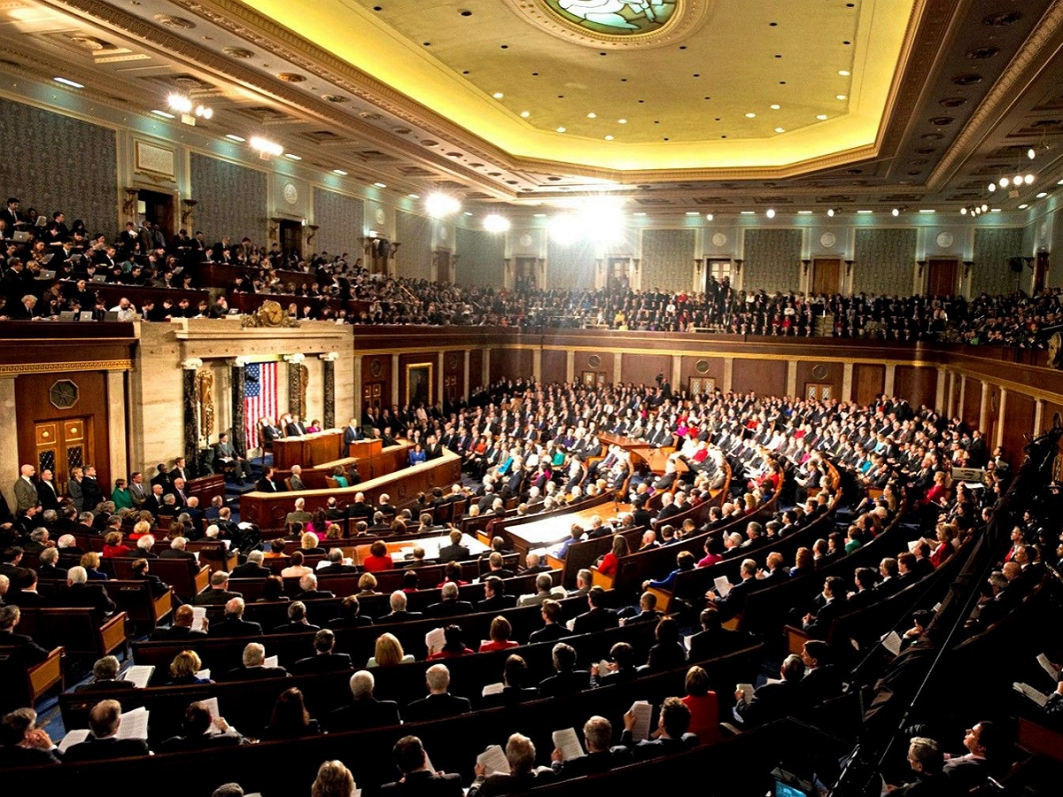 Палата представителей США одобрила помощь Украине на $61 млрд и передачу ей активов России