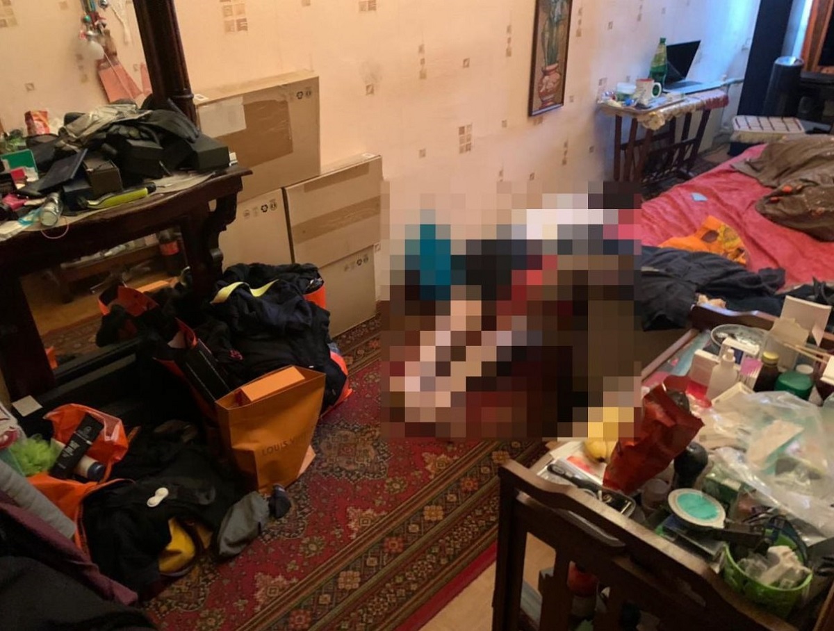 В Санкт-Петербурге мужчина расстрелял полицейских у себя дома и был убит