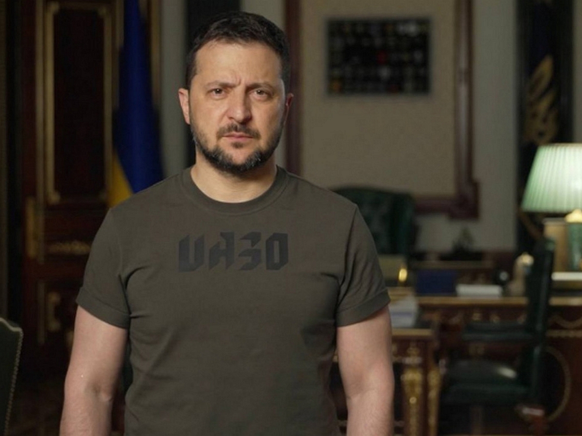 «Украина в заложниках»: Зеленский признал неспособность ВСУ начать контрнаступление, обвинив США