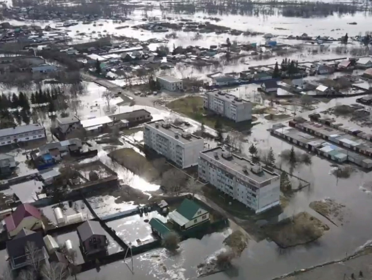 Курганские чиновники заявили, что в затопленных домах можно жить