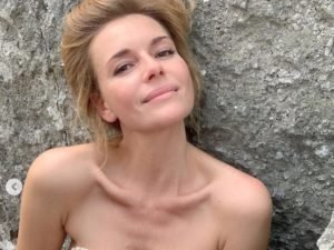 Обнаженная Любовь Толкалина на пикантном снимке взбудоражила фанатов