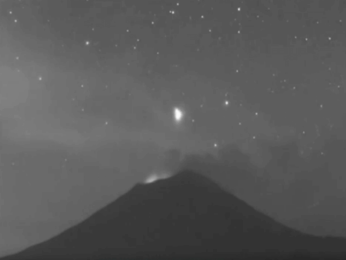 В небе над вулканом Попокатепель появился НЛО