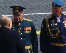 Парад офицеры не отдали честь Путину