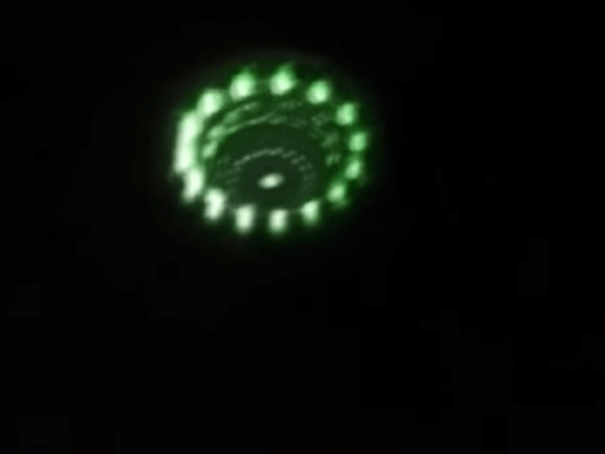 Над Ираном пролетел ярко светящийся жужжащий НЛО