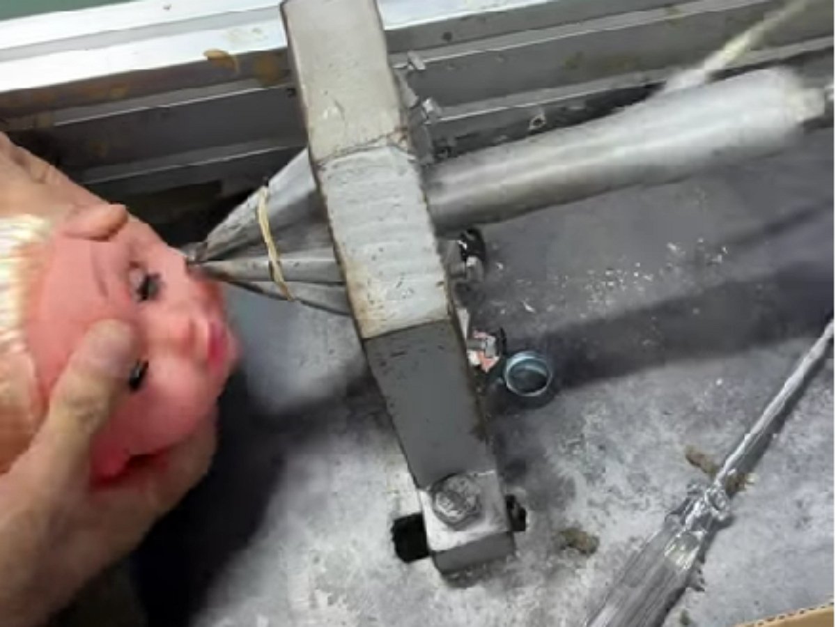 Как вставить глаза кукле