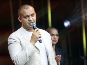 Президент IBA Кремлев призвал российских спортсменов сжечь олимпийские лицензии