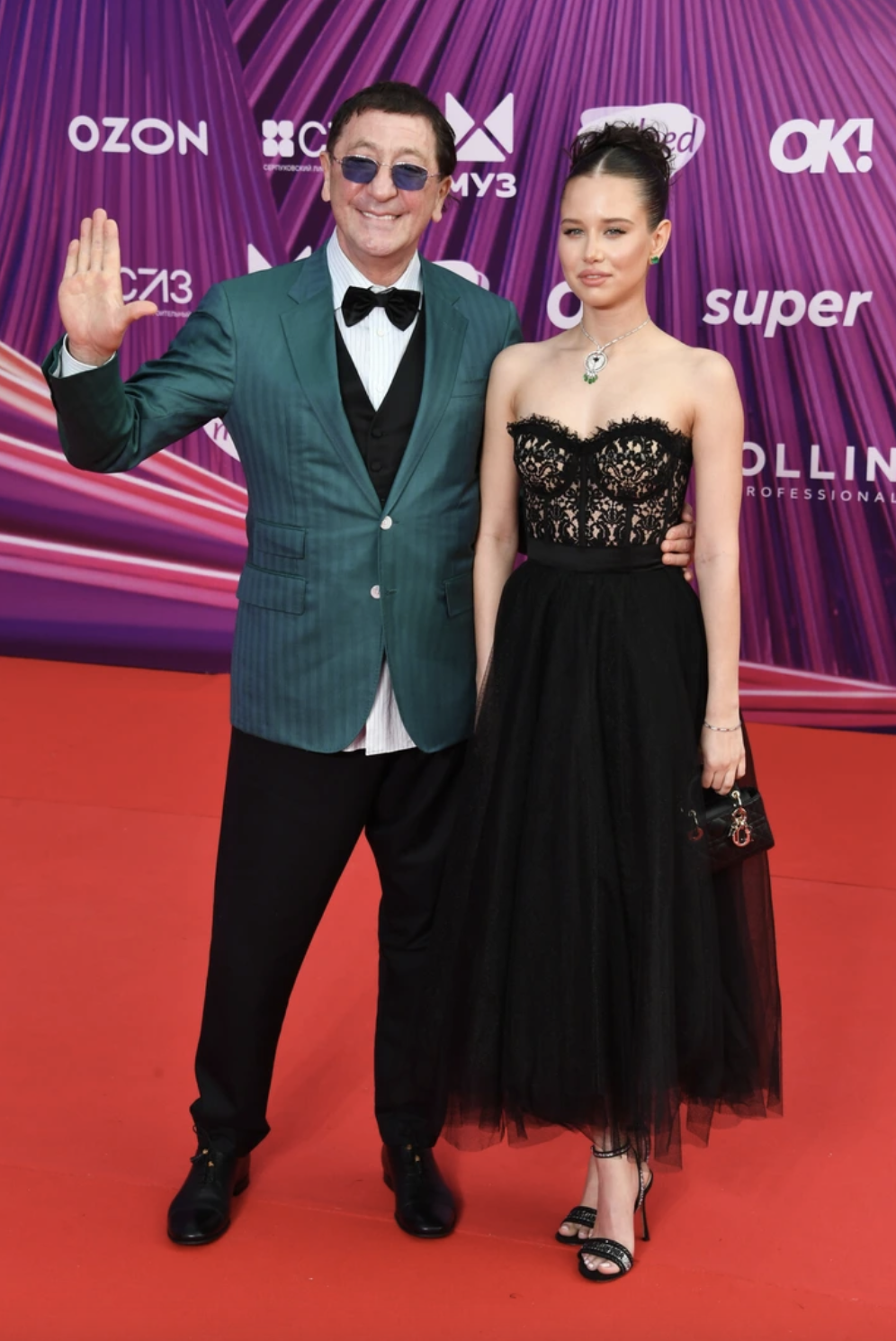 Звездные пары, разница в возрасте у которых измеряется десятилетиями