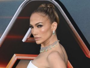 Андрей Малахов утонул в декольте Анны Седоковой, забыв про все на свете