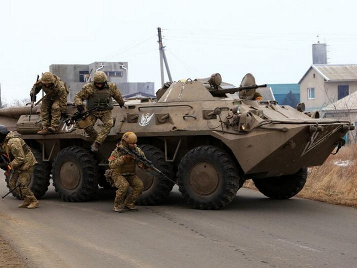 БТР-82А ВС РФ уничтожил БТР-4 ВСУ в бою под Курском