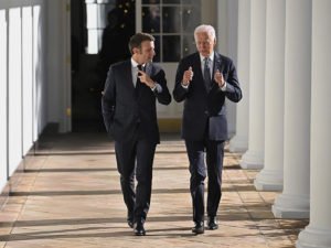 Байден Макрон