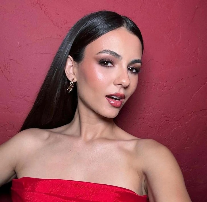  Най-красивите дами в света през 2024 година съгласно елементарните хора 