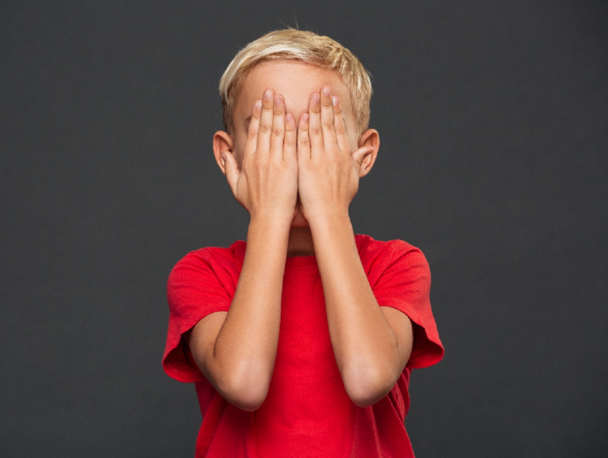 В Смоленске отец-уголовник отрезал палец сыну и сжёг заживо его в квартире