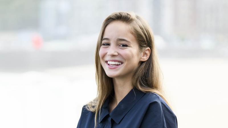 Топ-10 популярных женщин, которых признали самыми красивыми в 2024 году