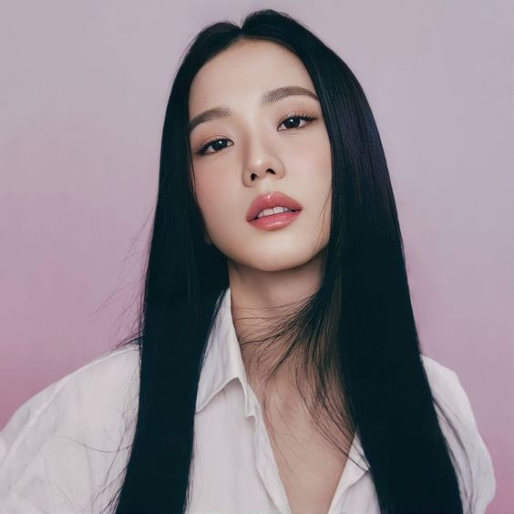 Топ-10 популярных женщин, которых признали самыми красивыми в 2024 году