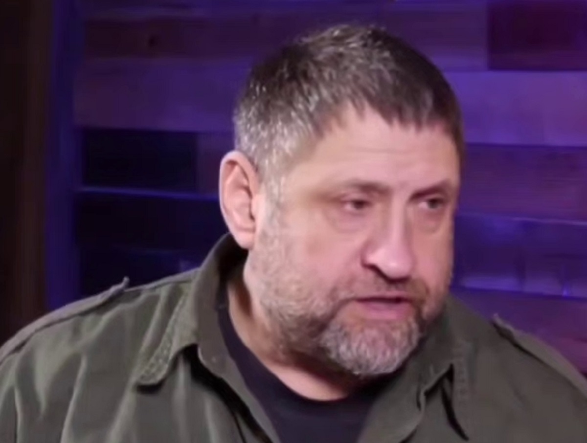 «С трупов солдат снимали ботинки»: военкор Сладков рассказал, как ВС РФ вступила в СВО