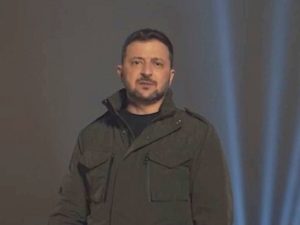 Зеленский опозорился в новогоднем обращении, приписав Украине чужие ракеты