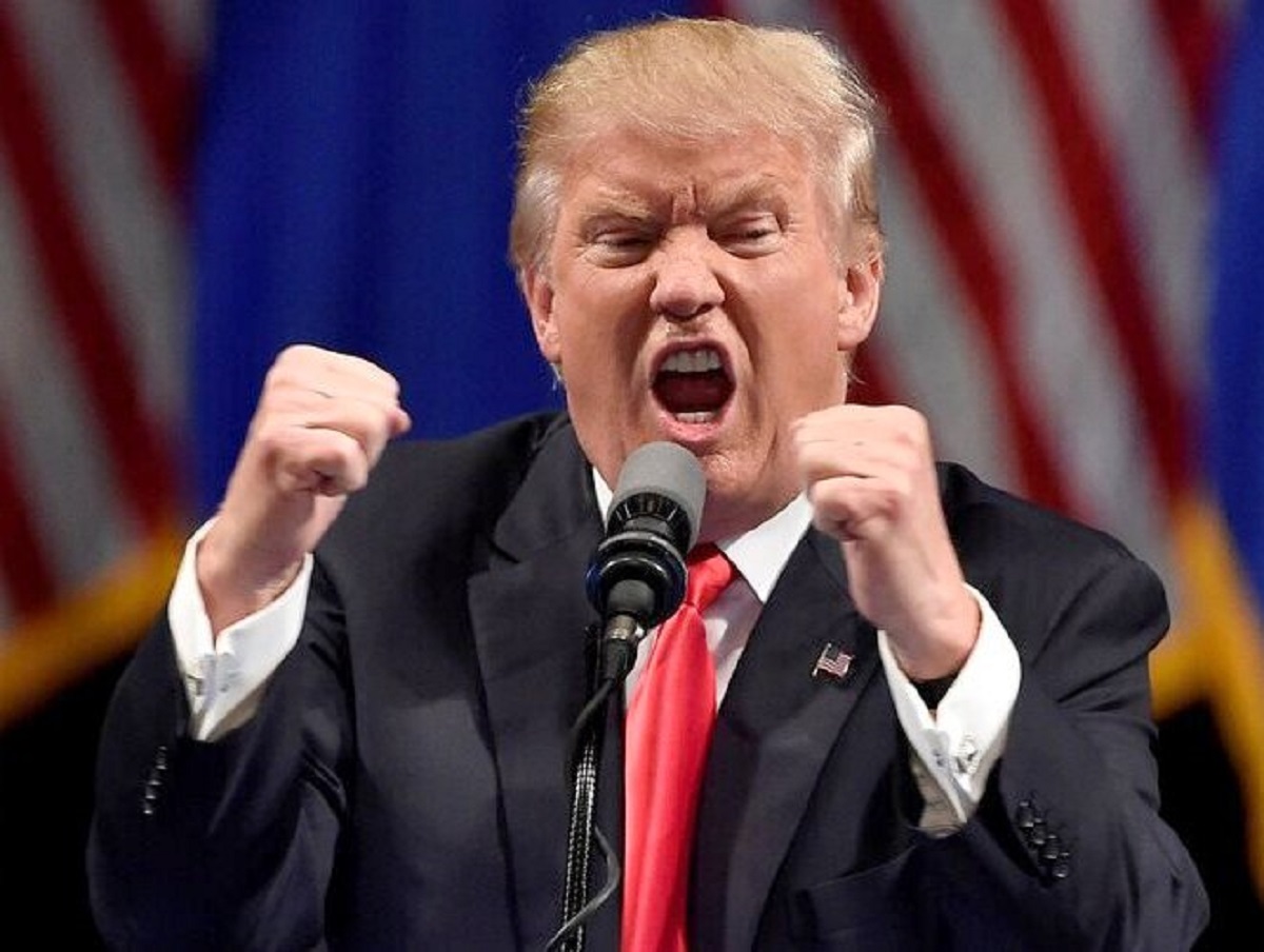 Politico: в команде Трампа начались первые конфликты
