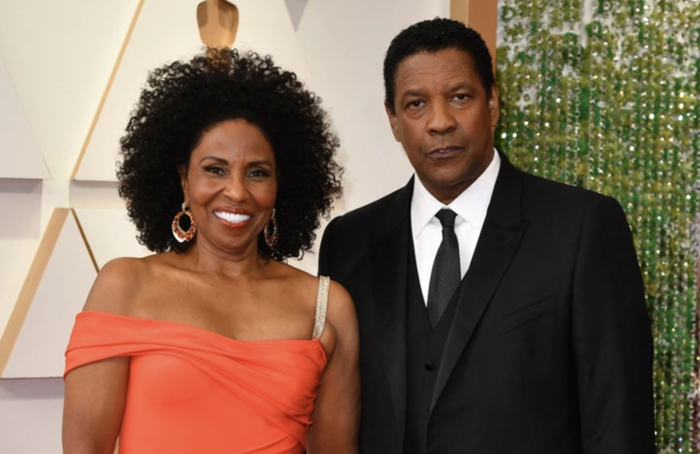 Как выглядят настоящие возлюбленные героев популярных боевиков