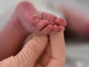 В Москве задержали женщину при попытке продать новорожденную дочь за $1 тыс